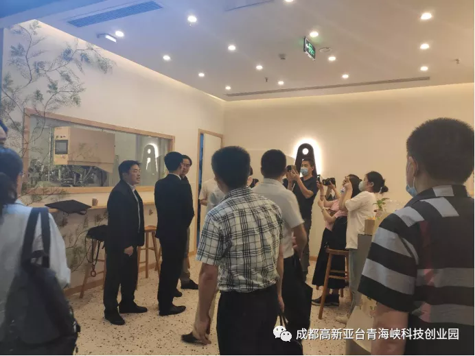文章附图